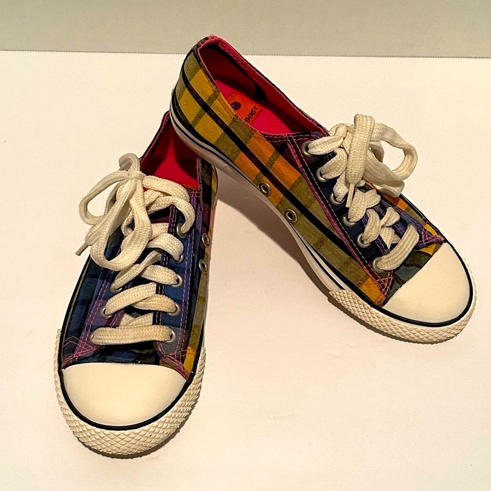 Rocket Dog plaid lace up sneakers